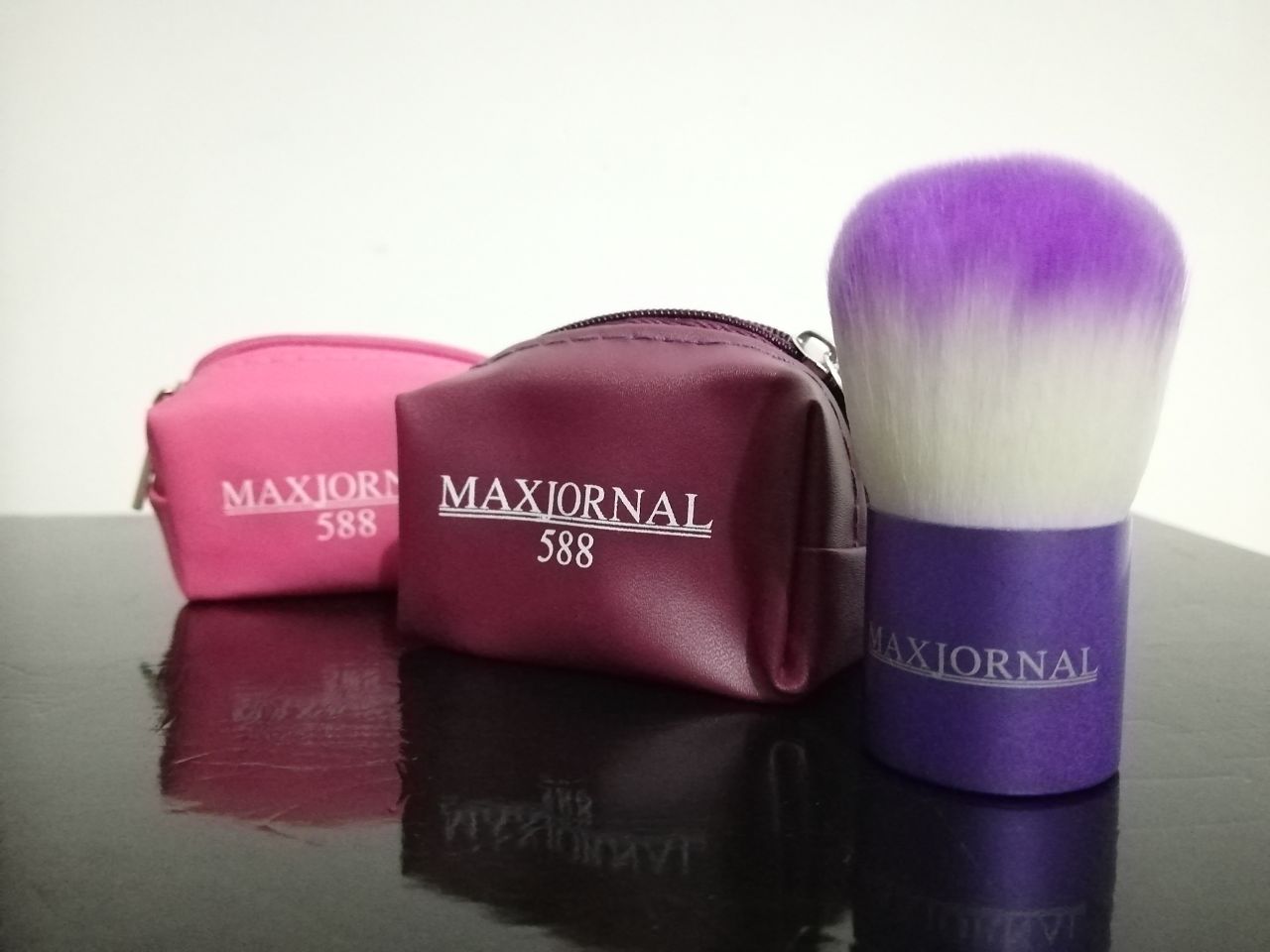 0002150_-maxjornal-588.jpeg برس گونه MaxJornal - 588 - تصویر 1
